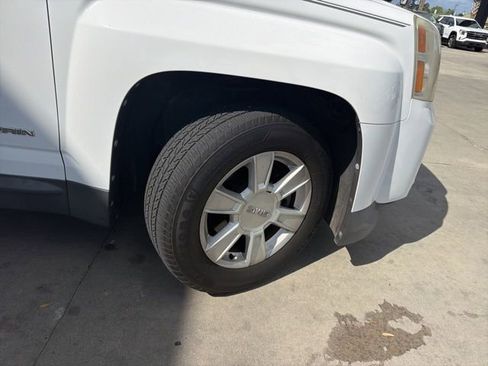 Used 2012 GMC Terrain SLE image 2