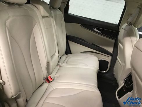 Used 2020 Lincoln Nautilus Reserve image 28