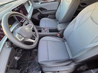 New 2026 Volkswagen Tiguan SE video 4