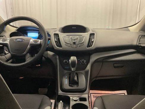 Used 2016 Ford Escape S FWD image 4