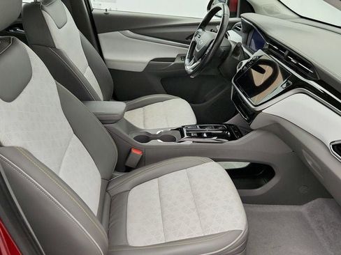 Used 2023 Chevrolet Bolt EUV Premier image 24