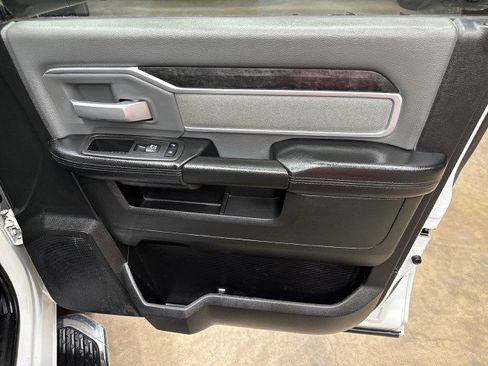 Used 2021 RAM 2500 Big Horn image 33