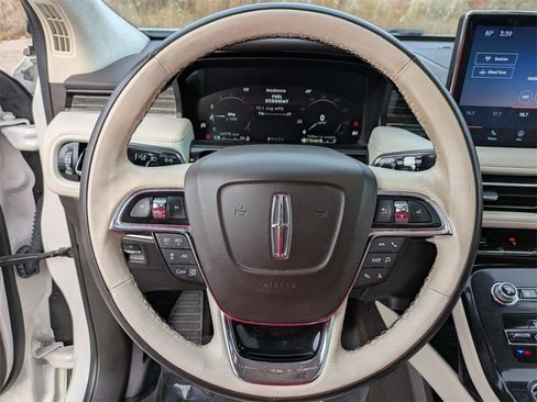 Certified 2022 Lincoln Nautilus Black Label w/ Class II Trailer Tow Package image 18