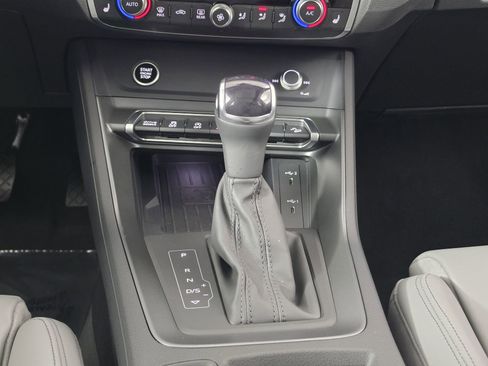 Certified 2025 Audi Q3 2.0T Premium w/ Convenience Package AWD/4WD image 41