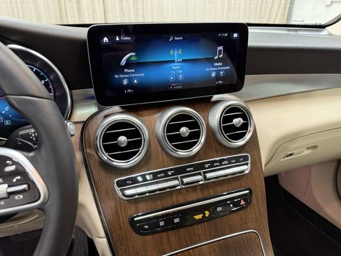 Used 2022 Mercedes-Benz GLC 300 4MATIC w/ Premium Package Lite image 13