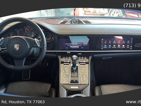 Used 2014 Porsche Panamera RWD image 32