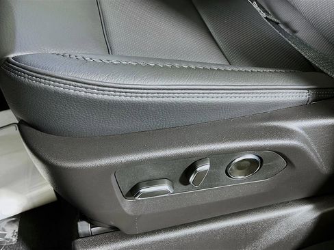 Used 2025 GMC Sierra 1500 Denali image 16