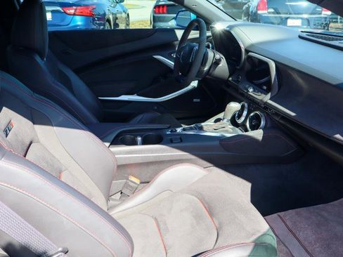 Used 2017 Chevrolet Camaro ZL1 image 16