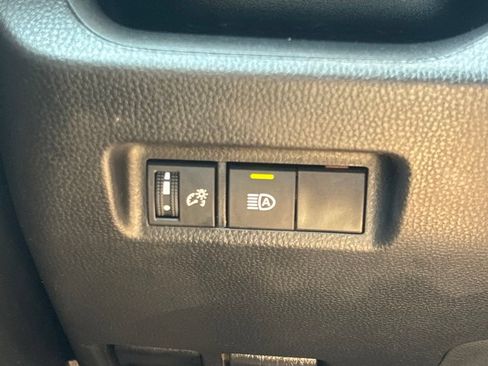 Used 2021 Toyota RAV4 XLE FWD image 23