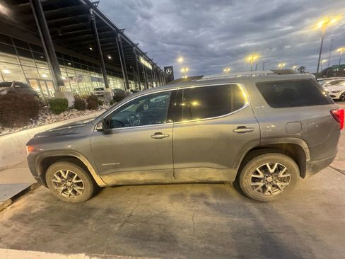 Used 2021 GMC Acadia SLT image 11