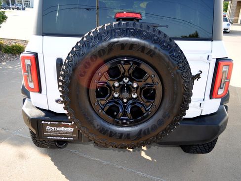 Used 2022 Ford Bronco Wildtrak image 44