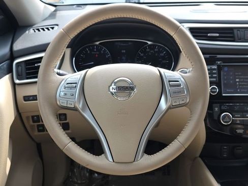 Used 2015 Nissan Rogue SL w/ SL Premium Package FWD image 17