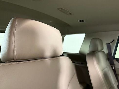 Used 2017 GMC Yukon SLT w/ Open Road Package image 32