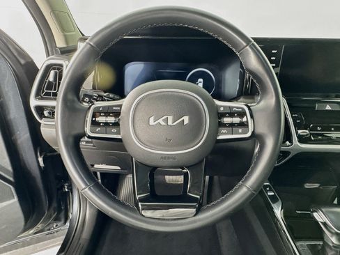 Used 2023 Kia Sorento SX AWD/4WD image 11