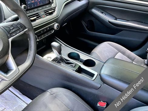 Used 2022 Nissan Altima 2.5 SV FWD image 13