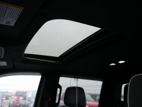 Used 2024 GMC Sierra 2500 AT4X image 3