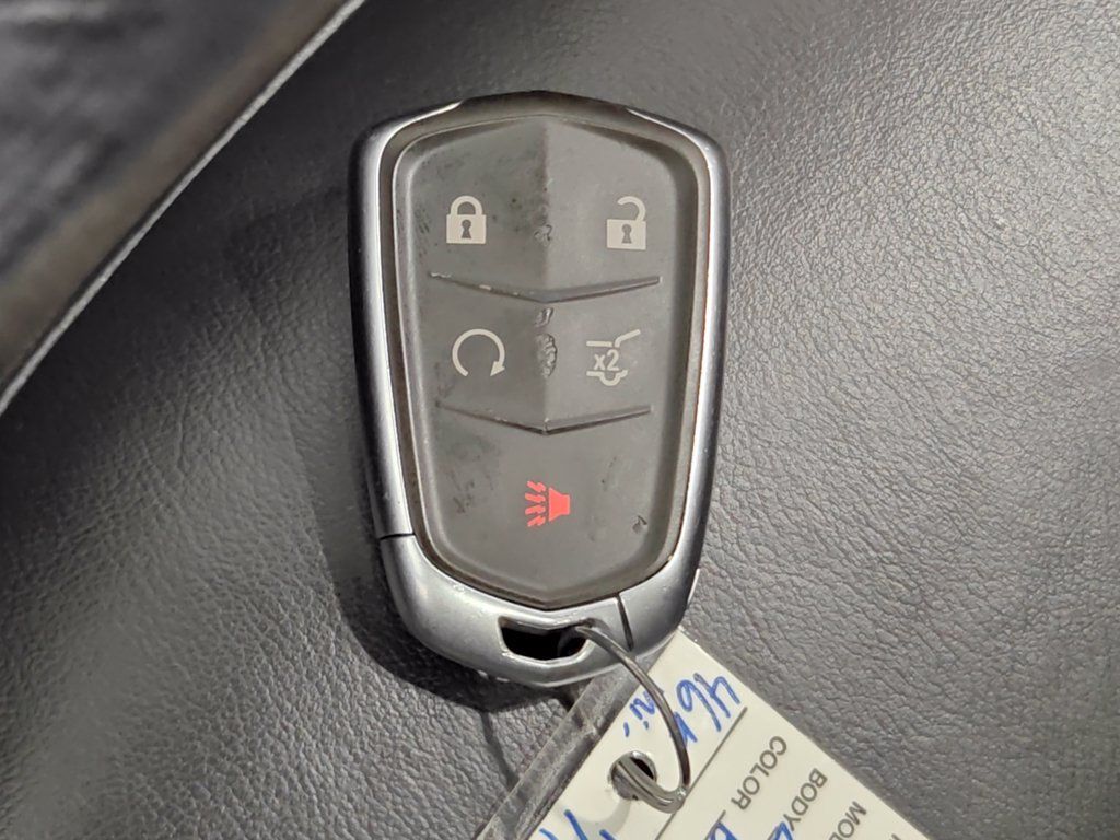 Used 2023 Cadillac XT4 Luxury AWD/4WD image 13