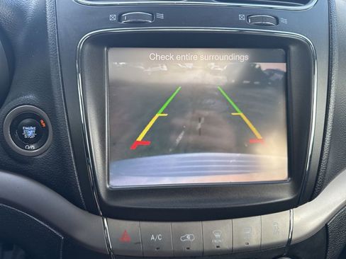 Used 2018 Dodge Journey Crossroad w/ Nav & Sun Group FWD image 21