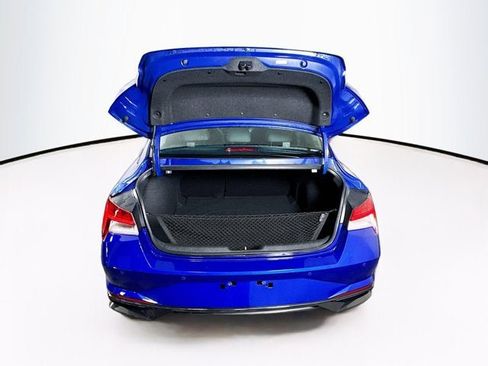 Used 2023 Hyundai Elantra Limited image 27