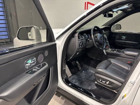 Used 2020 Rolls-Royce Cullinan image 26