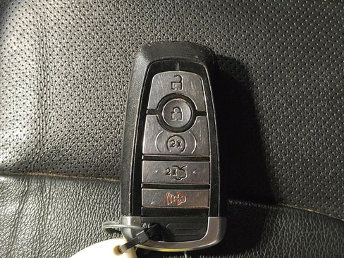 Used 2020 Ford Edge Titanium w/ Equipment Group 301A image 32