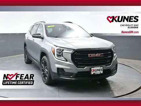 Used 2023 GMC Terrain SLE w/ Driver Convenience Package AWD/4WD image 1