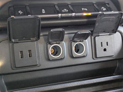 Used 2016 GMC Sierra 1500 Denali image 39