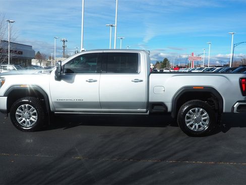 Used 2023 GMC Sierra 3500 Denali w/ Denali Ultimate Package image 8