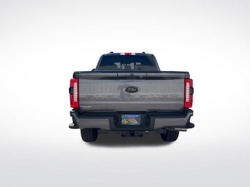 Used 2025 Ford F250 Lariat w/ Lariat Ultimate Package AWD/4WD image 7