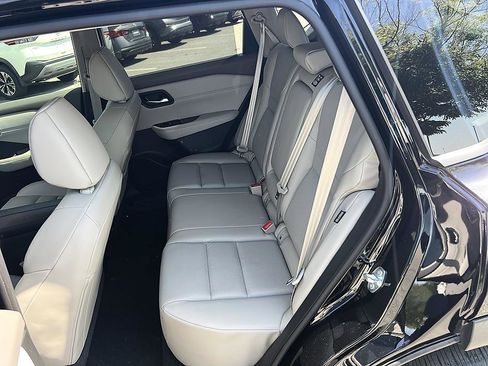 Certified 2023 Nissan Rogue SV w/ SV Premium B Package FWD image 14