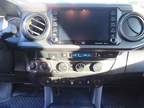 Certified 2020 Toyota Tacoma TRD Off-Road w/ TRD Premium Off Road Package image 27