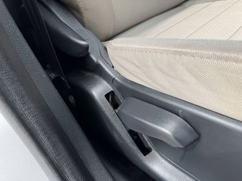 Used 2021 Ford EcoSport S image 26