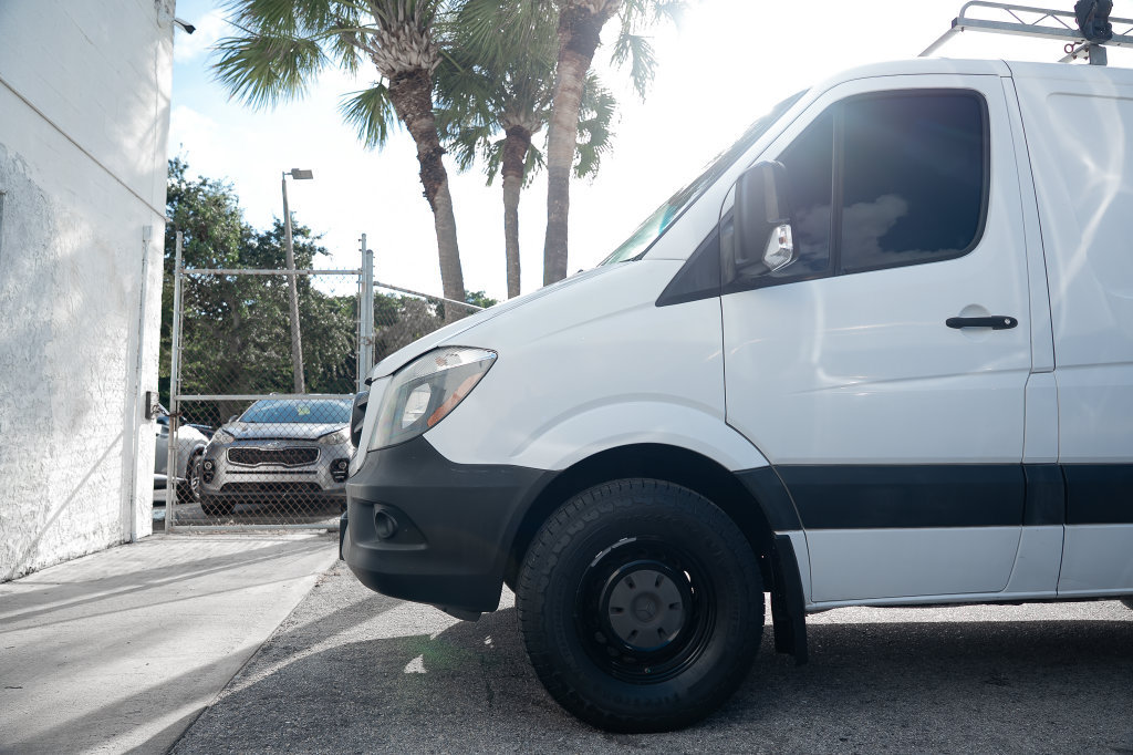 Used 2017 Mercedes-Benz Sprinter 2500 image 11