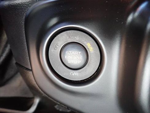 Used 2018 Jeep Wrangler Unlimited Sport S AWD/4WD image 18