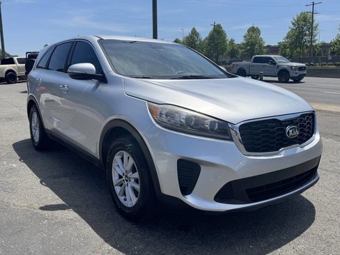 Used 2019 Kia Sorento L FWD image 4