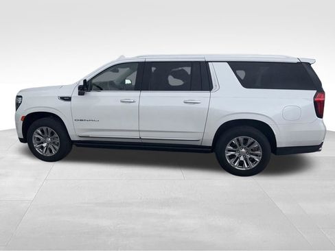 Used 2023 GMC Yukon XL Denali w/ Max Trailering Package AWD/4WD image 11