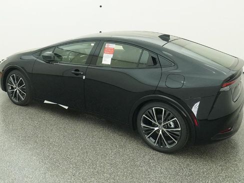 New 2026 Toyota Prius XLE FWD image 3