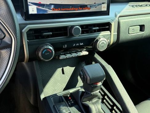 Used 2026 Toyota Tacoma TRD Off-Road AWD/4WD image 22