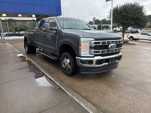 Used 2024 Ford F350 XLT image 2