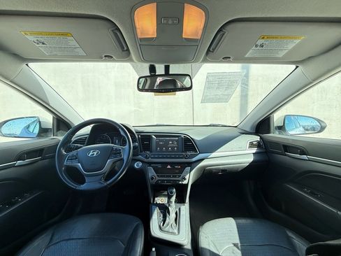 Used 2017 Hyundai Elantra Limited image 6