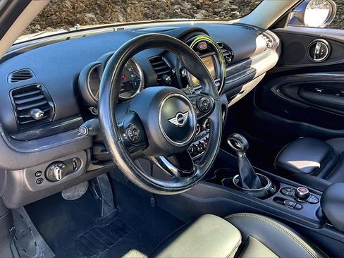 Used 2017 MINI Cooper Clubman S image 11