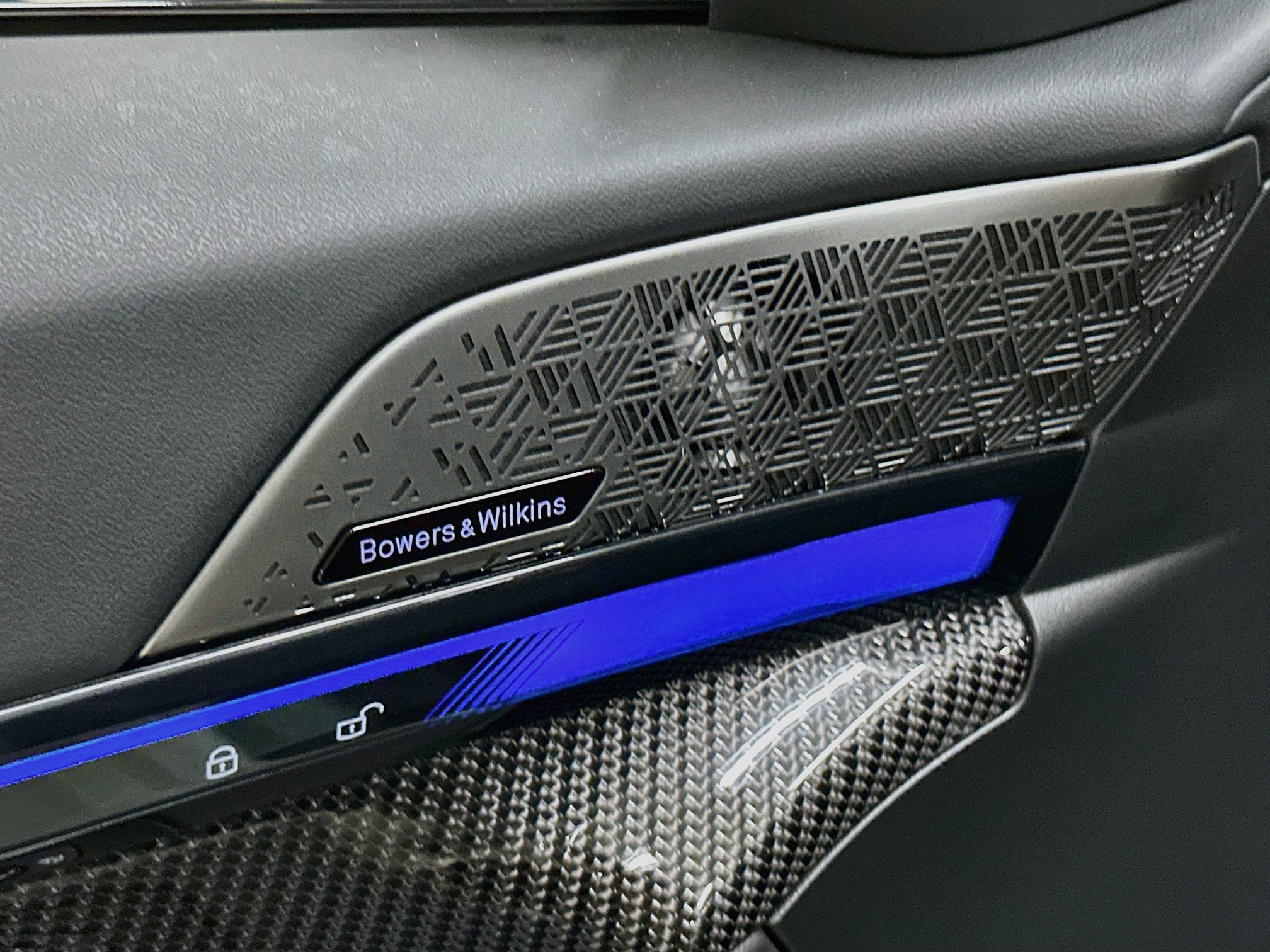 Used 2025 BMW M5 w/ Carbon Package AWD/4WD image 18
