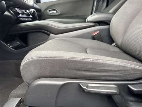 Used 2021 Honda HR-V Sport image 12