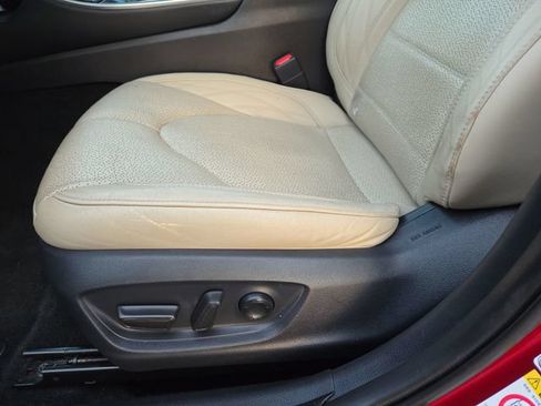 Used 2019 Toyota Avalon Limited FWD image 29