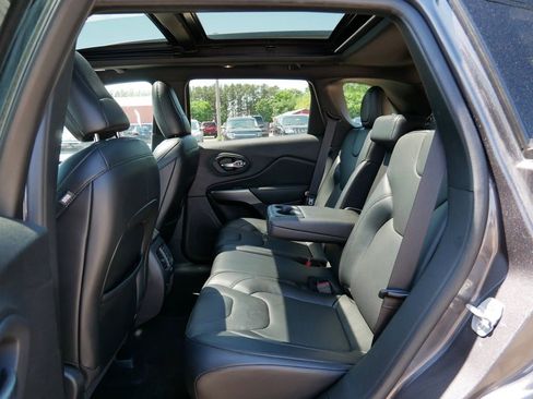 Used 2020 Jeep Cherokee High Altitude AWD/4WD image 11