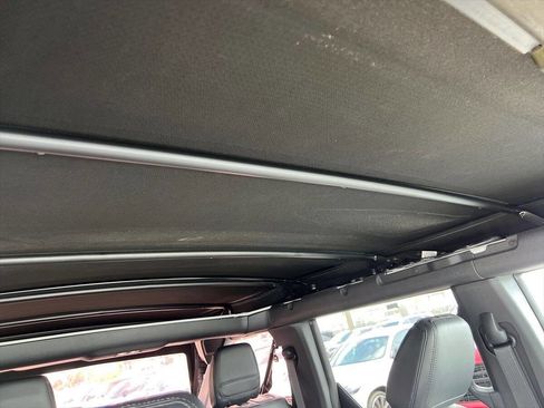 Used 2024 Ford Bronco Wildtrak image 17