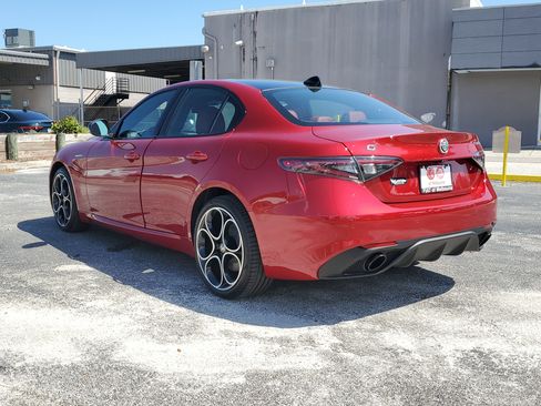 Used 2024 Alfa Romeo Giulia Veloce image 4