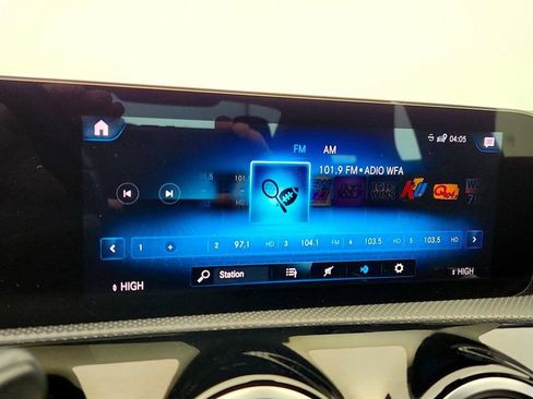 Used 2022 Mercedes-Benz CLA 250 4MATIC image 17