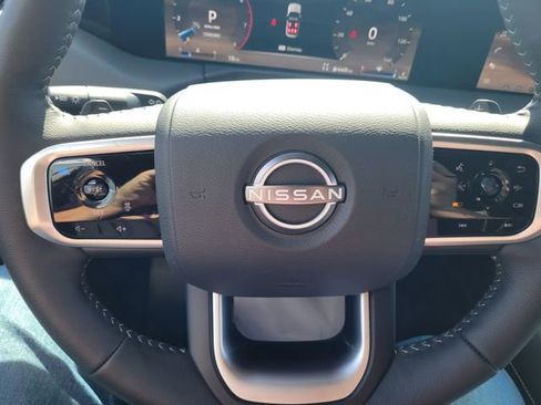 New 2025 Nissan Armada SL w/ Captain's Chari Seat Package image 18