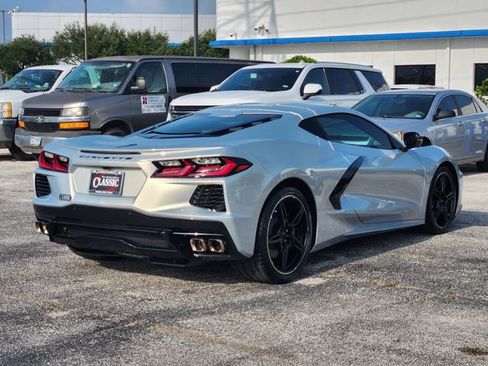 Used 2022 Chevrolet Corvette Stingray Coupe w/ 1LT RWD image 7